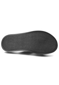 Czarne Klapki Carinii Modne Buty Damskie. Kolor: czarny. Materiał: materiał. Sezon: lato #3