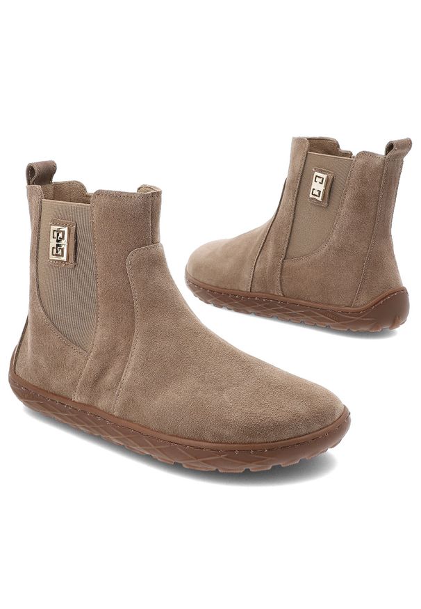 Brązowe Botki Barefoot Armodo Wygodne Obuwie Damskie. Okazja: na co dzień. Zapięcie: zamek. Kolor: brązowy. Materiał: welur. Wzór: aplikacja. Styl: casual, elegancki