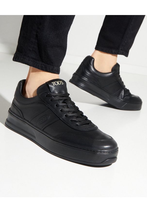 TOD'S - Czarne skórzane sneakersy. Nosek buta: okrągły. Kolor: czarny. Materiał: skóra
