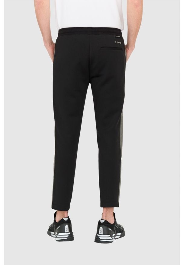 La Martina - LA MARTINA Czarne męskie spodnie Slim Fit. Kolor: czarny. Materiał: poliester