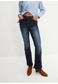 bonprix - Dżinsy ze stretchem o kroju bootcut, mid waist. Kolor: niebieski. Styl: klasyczny #1