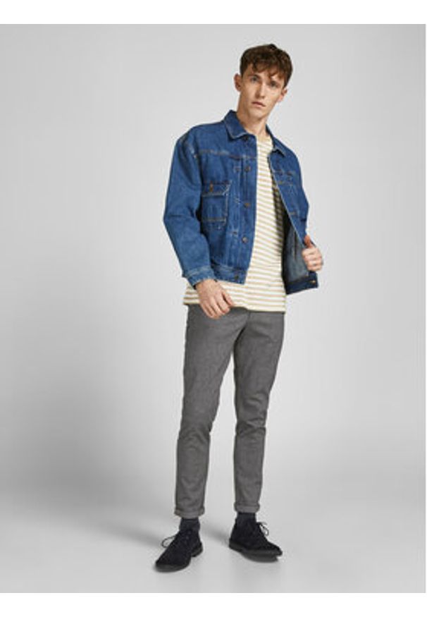 Jack & Jones Chinosy Marco 12206198 Szary Slim Fit. Kolor: szary. Materiał: bawełna