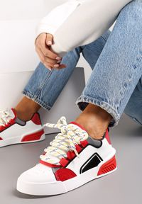 Renee - Czerwone Sneakersy w Stylu Trampek z Szerokimi Sznurówkami na Grubej Podeszwie Sakarias. Kolor: czerwony. Materiał: jeans