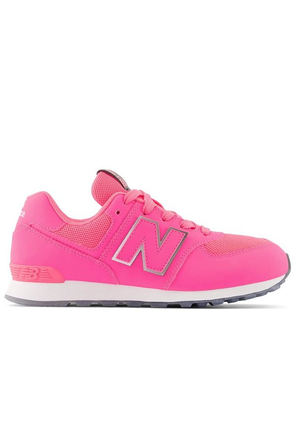 Buty New Balance GC574IN1 - różowe. Okazja: na co dzień. Kolor: różowy. Materiał: syntetyk, materiał. Szerokość cholewki: normalna. Model: New Balance 574