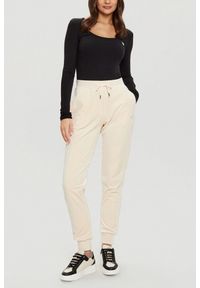 Guess - GUESS Czarny damski longsleeve Colette. Kolor: czarny. Długość rękawa: długi rękaw #4