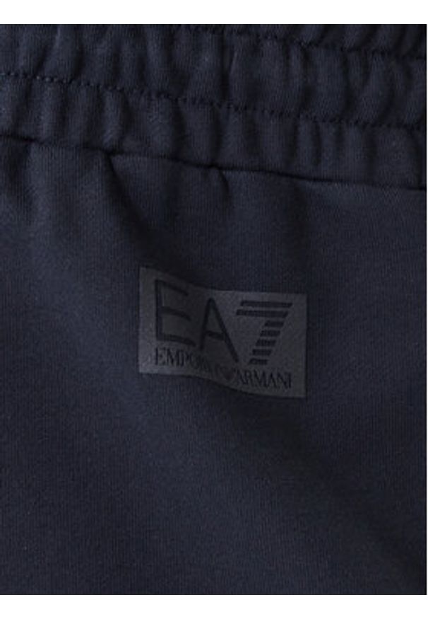 EA7 Emporio Armani Szorty sportowe 7M001491 AF17787 UB102 Granatowy Regular Fit. Kolor: niebieski. Materiał: bawełna. Styl: sportowy