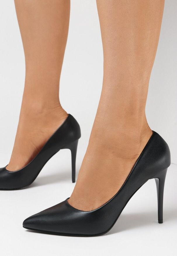 Born2be - Czarne Szpilki Metiphoche. Okazja: na co dzień, do pracy. Kolor: czarny. Materiał: jeans. Wzór: gładki. Obcas: na szpilce. Styl: wizytowy, casual, klasyczny, elegancki