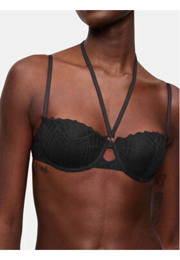 Triumph Biustonosz balkonetka That Night In Vegas 10224874 Czarny. Kolor: czarny. Materiał: syntetyk