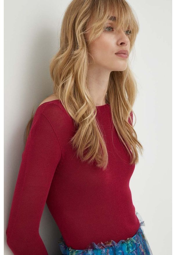 MAX&Co. sweter damski kolor bordowy lekki. Okazja: na co dzień. Kolor: czerwony. Materiał: dzianina. Długość rękawa: długi rękaw. Długość: długie. Styl: casual