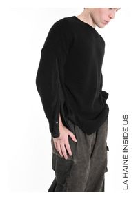 La Haine Inside Us Sweter | 3K M1111 | Mężczyzna | Czarny. Okazja: na co dzień. Kolor: czarny. Materiał: wełna, wiskoza, akryl. Sezon: lato. Styl: casual, elegancki #8