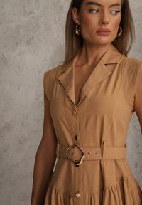 Renee - Beżowa Bawełniano-Wiskozowa Sukienka Koszulowa Bez Rękawów z Paskiem Athithoe. Okazja: na co dzień. Kolor: beżowy. Materiał: wiskoza, bawełna. Długość rękawa: bez rękawów. Typ sukienki: koszulowe. Styl: casual, elegancki #2