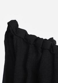 Renee - Czarna Sukienka Bez Rękawów z Wiskozy z Ozdobnym Dekoltem i Wiązaniem w Talii Azeira. Okazja: na co dzień. Kolekcja: plus size. Kolor: czarny. Materiał: wiskoza. Długość rękawa: bez rękawów. Typ sukienki: dla puszystych. Styl: casual #8