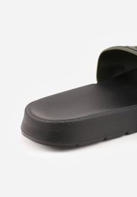 Born2be - Zielone Klapki Basenowe z Piankowego Materiału Throneosis. Okazja: do domu, na co dzień. Kolor: zielony. Materiał: materiał. Sezon: lato. Styl: sportowy, wakacyjny, casual #4