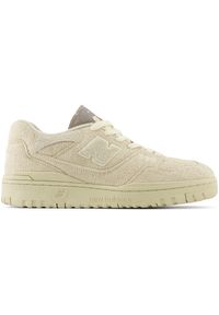 Buty unisex New Balance BB550THA – beżowe. Okazja: na co dzień. Kolor: beżowy. Materiał: skóra, zamsz, materiał. Szerokość cholewki: normalna