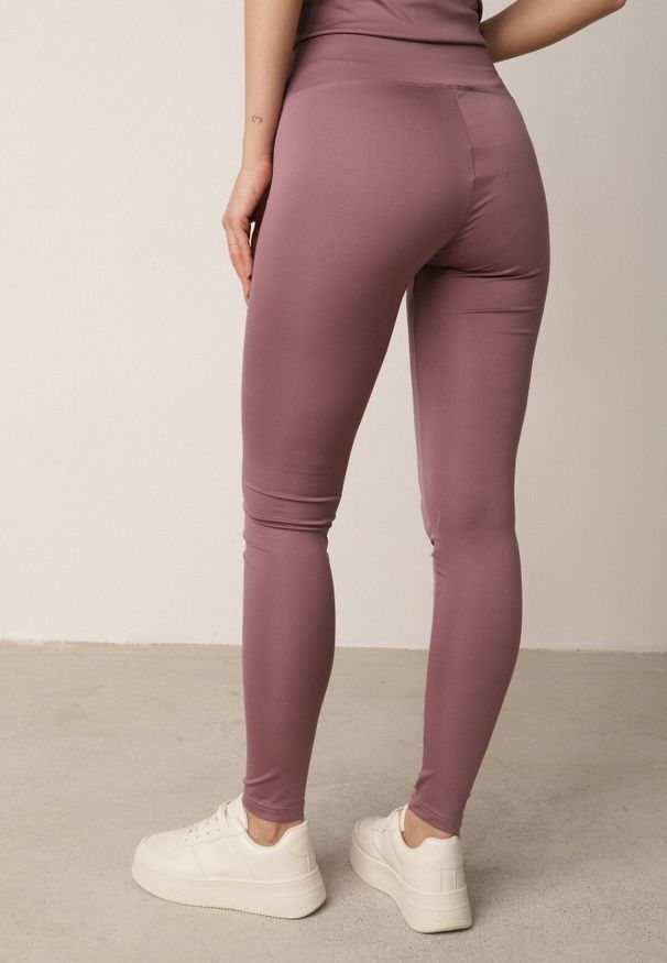 Born2be - Fioletowe Legginsy w Stylu Basic z Wyszczuplającym Pasem Samertes. Okazja: na co dzień, na spacer, do pracy. Stan: podwyższony. Kolor: fioletowy. Długość: krótkie. Styl: casual