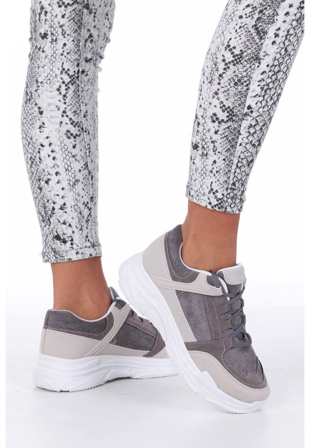 Casu - Szare buty sportowe sneakersy sznurowane casu 6626. Okazja: na co dzień, na uczelnię, do pracy. Kolor: szary. Materiał: skóra ekologiczna, materiał. Szerokość cholewki: normalna. Sezon: wiosna, lato