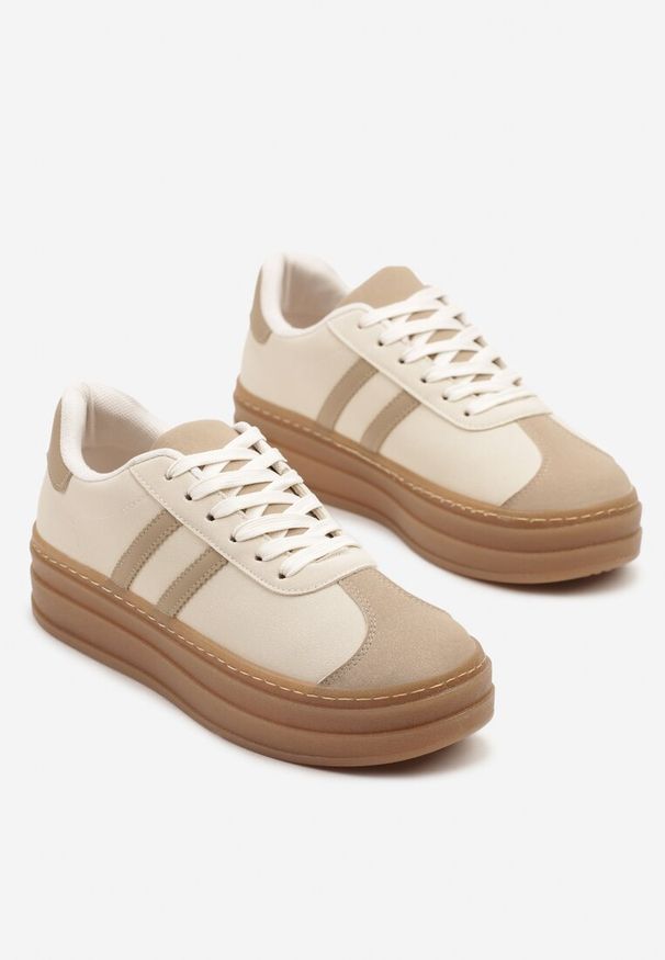 Renee - Beżowe Sneakersy na Tłoczonej Platformie Ozdobione Paskami Felainora. Okazja: na co dzień, na spacer. Zapięcie: pasek. Kolor: beżowy. Wzór: aplikacja. Obcas: na platformie. Sport: turystyka piesza