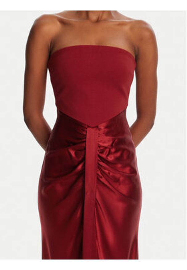STAUD Sukienka koktajlowa Wayfaaring R24F2160PS Czerwony Slim Fit. Kolor: czerwony. Materiał: satyna. Styl: wizytowy