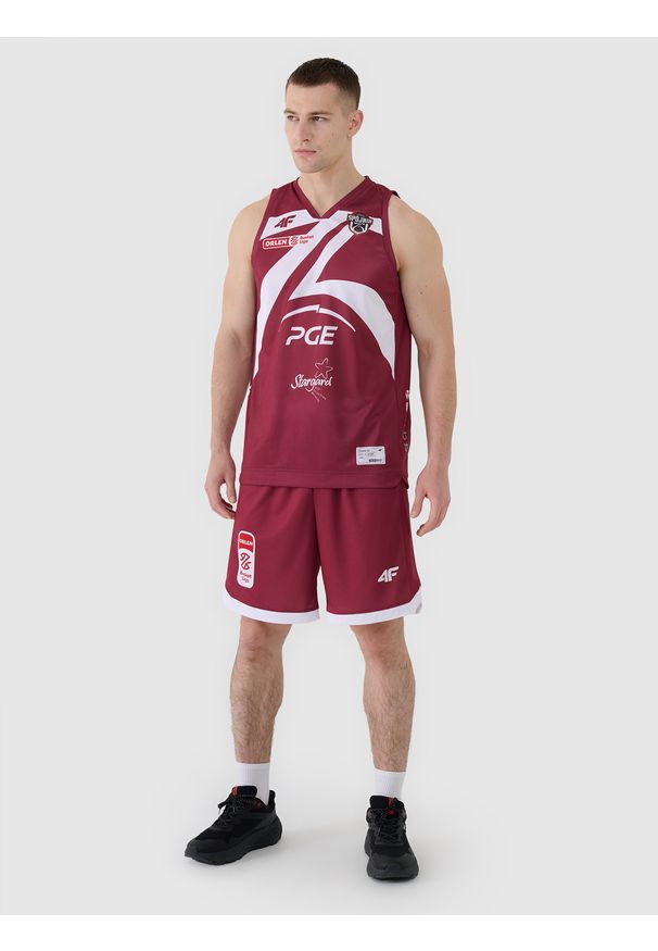 4f - 4F Koszulka meczowa replika wyjazdowa z sezonu 2024/25 męska 4F x PLK - Spójnia Stargard - multikolor XL. Typ kołnierza: dekolt w serek. Kolor: wielokolorowy. Materiał: dzianina, włókno, syntetyk, materiał. Wzór: gładki, nadruk, aplikacja, ze splotem. Sezon: lato. Sport: fitness, koszykówka