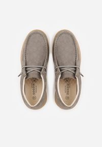 Renee - Ciemnobeżowe Półbuty z Zamszu Naturalnego ze Skórzaną Wkładką i Przeszyciami Oaraneva. Kolor: beżowy. Materiał: zamsz, skóra. Styl: elegancki #8