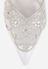 Renee - Srebrne Siateczkowe Czółenka na Szpilce VICES Ozdobione Cyrkoniami i Brokatem Orinelis. Zapięcie: sprzączka. Kolor: srebrny. Materiał: satyna. Szerokość cholewki: normalna. Wzór: aplikacja. Obcas: na szpilce. Styl: glamour #6