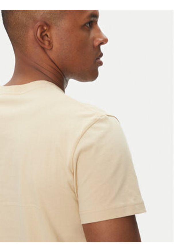 Versace Jeans Couture T-Shirt 78GAHC05 Beżowy Regular Fit. Kolor: beżowy. Materiał: bawełna