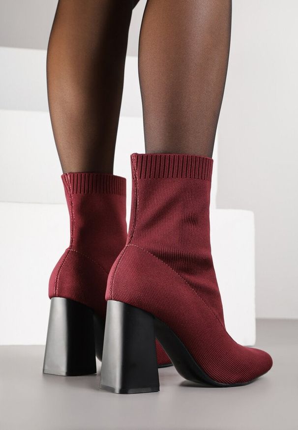 Born2be - Bordowe Botki Vices na Geometrycznym Obcasie ze Skarpetową Cholewką Falacea. Okazja: na co dzień. Kolor: czerwony. Materiał: jeans. Szerokość cholewki: normalna. Wzór: geometria. Obcas: na obcasie. Styl: casual. Wysokość obcasa: średni