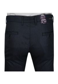 Tomy Walker - Granatowe Casualowe Spodnie Męskie, Slimowane -TOMY WALKER- Zwężane, Chinosy, Tłoczony Wzór, w Paski. Okazja: na co dzień. Kolor: niebieski. Materiał: wiskoza, elastan, poliester. Wzór: paski. Styl: casual #3