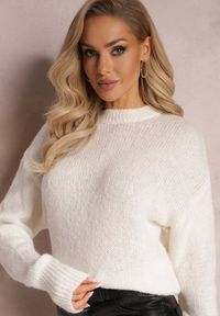 Renee - Biały Sweter o Klasycznym Fasonie z Wełną i Ściągaczami Tuzza. Kolor: biały. Materiał: wełna. Styl: klasyczny #3