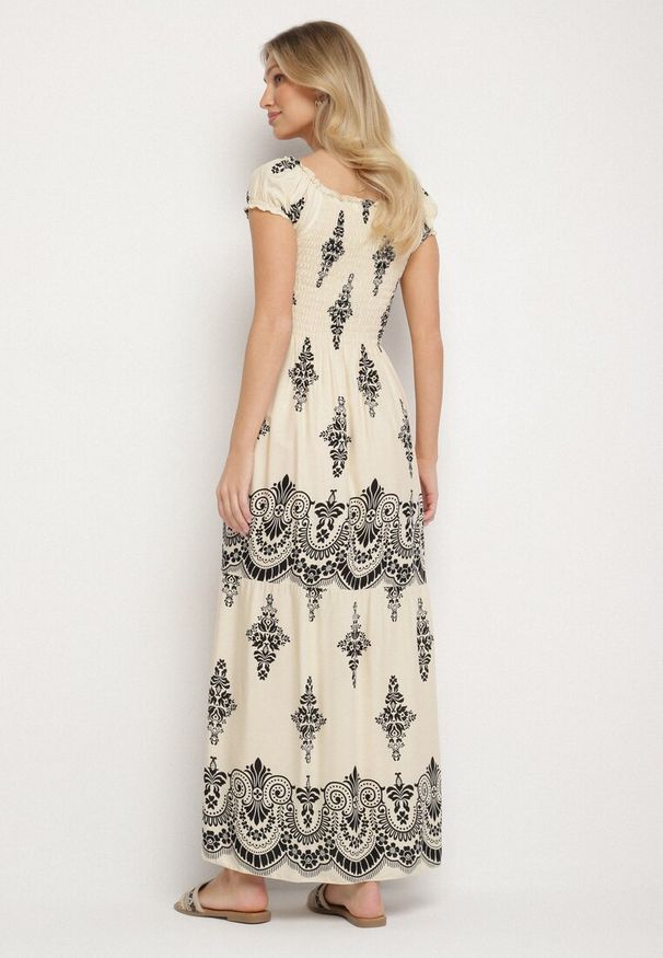 Born2be - Beżowa Wiskozowa Sukienka z Marszczoną Góra i Wzorem Boho Ellifae. Okazja: na co dzień. Kolor: beżowy. Materiał: wiskoza. Wzór: aplikacja. Styl: boho
