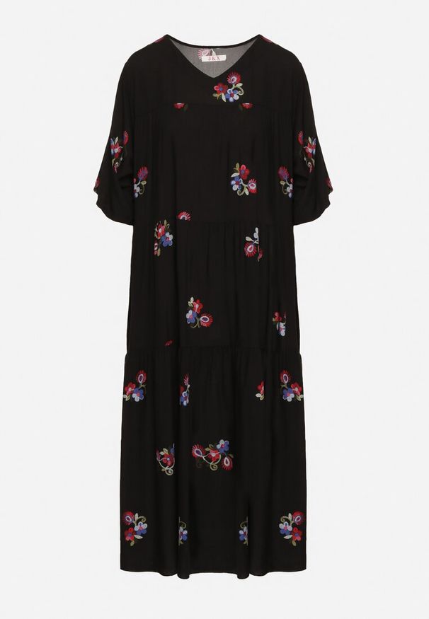 Born2be - Czarna Wiskozowa Sukienka o Rozkloszowanym Kroju z Krótkim Rękawem Givinia. Okazja: na co dzień, na imprezę. Kolekcja: plus size. Kolor: czarny. Materiał: wiskoza. Długość rękawa: krótki rękaw. Typ sukienki: rozkloszowane, dla puszystych, proste. Styl: elegancki, casual