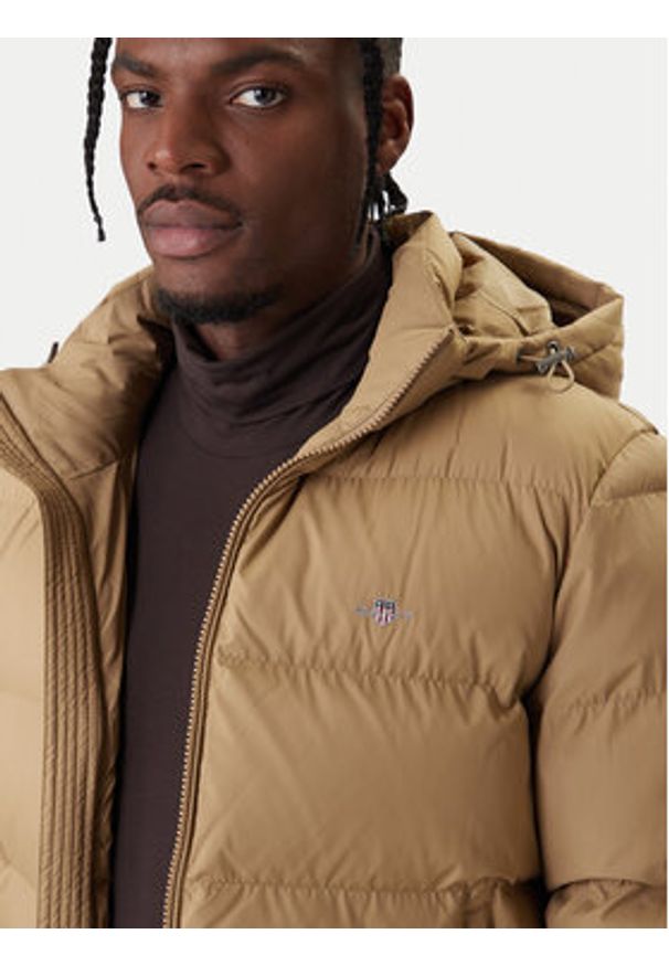 GANT - Gant Kurtka zimowa Active Cloud 7006534 Beżowy Regular Fit. Kolor: beżowy. Materiał: syntetyk. Sezon: zima