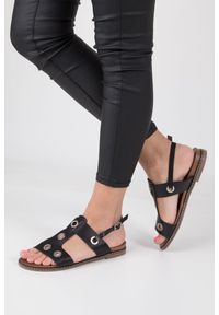 Casu - Czarne modne sandały z ozdobnymi metalowymi kółkami casu k18x2/b. Okazja: na co dzień. Kolor: czarny. Materiał: skóra ekologiczna. Sezon: lato. Styl: casual #1