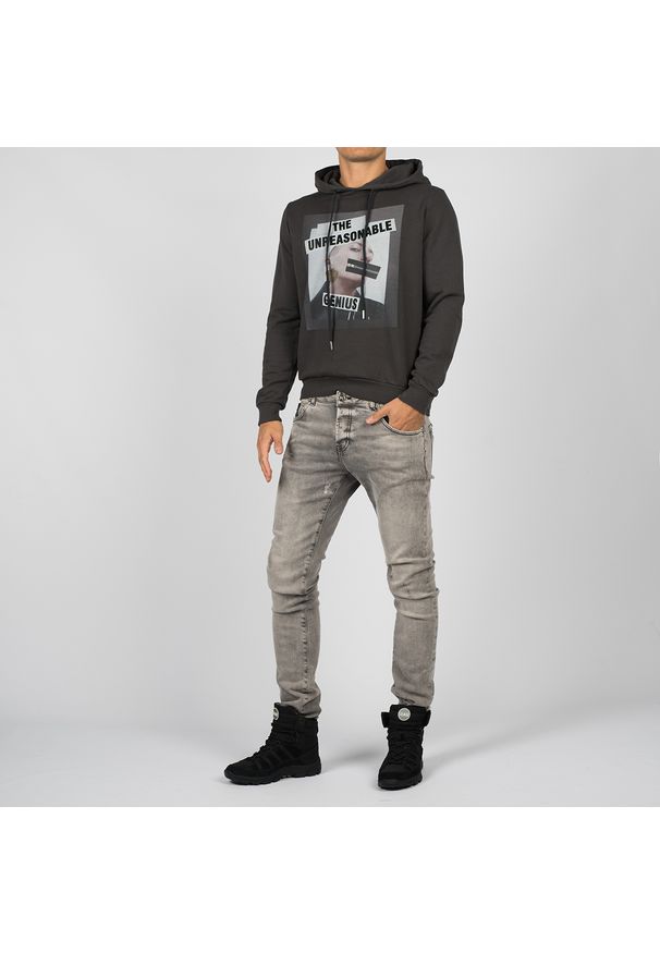 John Richmond Bluza "Piker". Okazja: na co dzień. Typ kołnierza: kaptur. Materiał: bawełna, materiał. Wzór: nadruk. Styl: casual