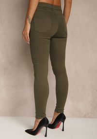 Renee - Zielone Spodnie Skinny Winvienne. Stan: podwyższony. Kolor: zielony. Długość: długie. Wzór: ażurowy #5
