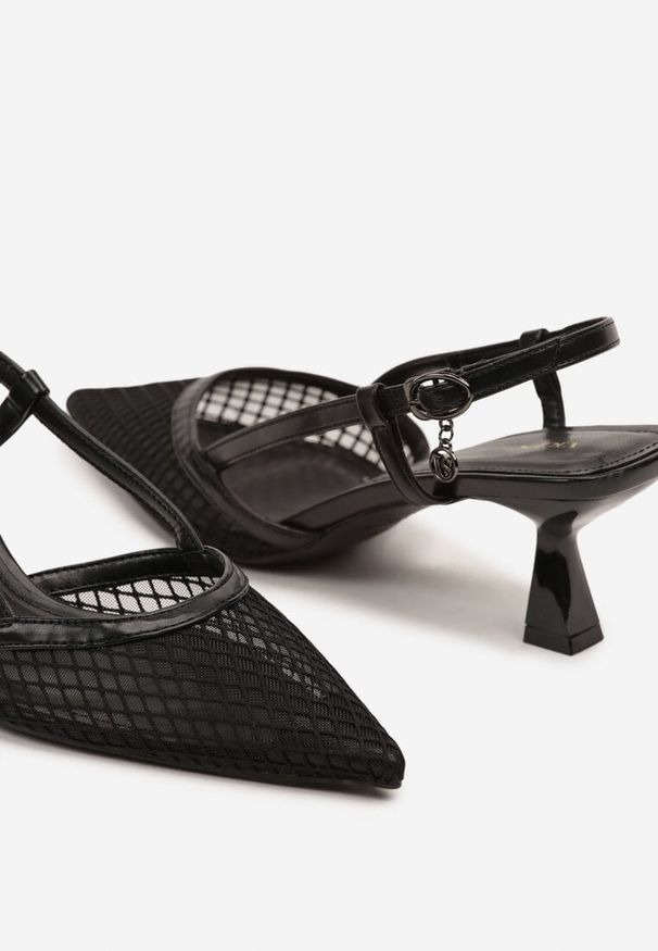 Renee - Czarne Sandały Vices na Kaczuszce Slingback z Siateczkową Cholewką Lumevile. Zapięcie: sprzączka. Kolor: czarny. Obcas: na szpilce. Styl: elegancki, klasyczny. Wysokość obcasa: średni