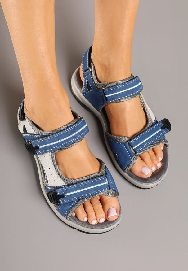 Born2be - Niebiesko-Szare Sandały Vices Sportowe z Zapięciem na Rzepy Elliame. Okazja: na spacer. Zapięcie: rzepy. Kolor: niebieski. Materiał: materiał. Sezon: lato. Styl: sportowy