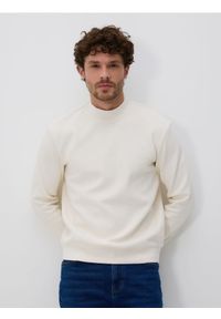 Reserved - Bluza ze stójką - złamana biel. Typ kołnierza: kołnierzyk stójkowy. Materiał: bawełna, dzianina
