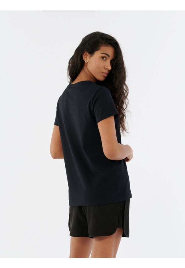 outhorn - Gładki t-shirt damski. Materiał: bawełna, jersey. Wzór: gładki