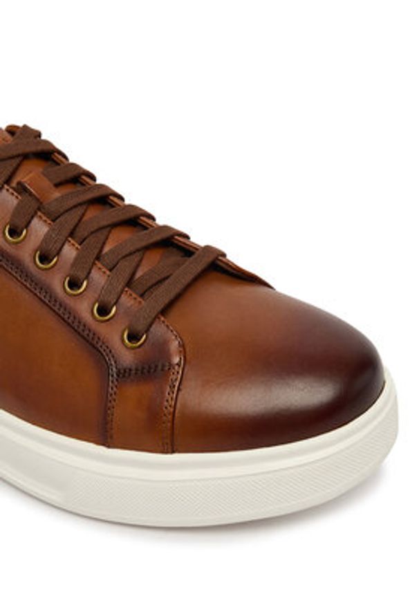 Clarks Sneakersy Goswell Tie 26186561 Brązowy. Kolor: brązowy. Materiał: skóra