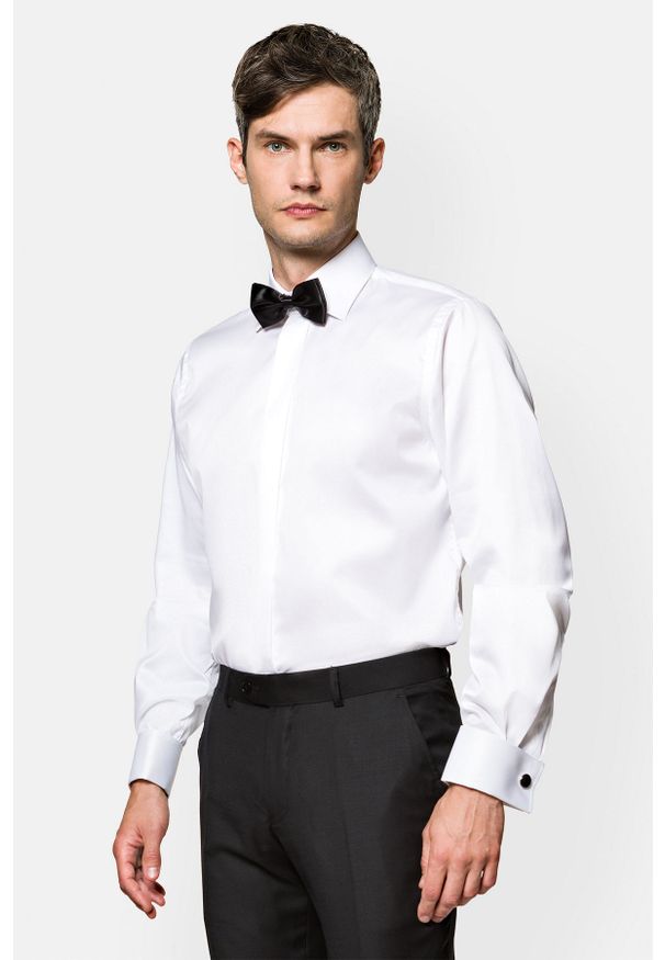 Lancerto - Koszula Biała na Spinki Vera Regular. Typ kołnierza: kołnierzyk włoski. Kolor: biały. Materiał: satyna, bawełna, tkanina. Styl: wizytowy, elegancki