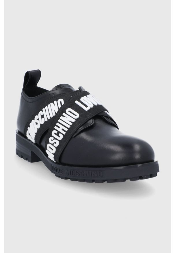 Love Moschino - Półbuty skórzane. Nosek buta: okrągły. Kolor: czarny. Materiał: skóra