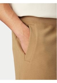 G-Star RAW - G-Star Raw Szorty sportowe D29112-E383 Beżowy Slim Fit. Kolor: beżowy. Materiał: bawełna. Styl: sportowy #3