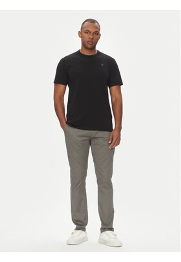 G-Star RAW - G-Star Raw T-Shirt Nifous D24449-336 Czarny Regular Fit. Kolor: czarny. Materiał: bawełna