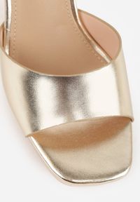 Renee - Złote Sandały VICES na Słupku z Grubą Podeszwą i Skórzaną Wkładką Aziluna. Zapięcie: pasek. Kolor: złoty. Materiał: skóra. Obcas: na słupku. Styl: elegancki #6