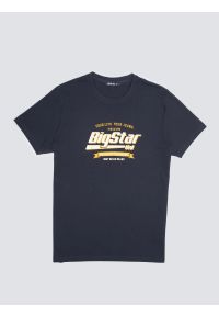 Big-Star - Koszulka męska z nadrukiem granatowa Briss 403. Okazja: na co dzień. Kolor: niebieski. Materiał: bawełna, skóra, jeans. Wzór: nadruk. Styl: klasyczny, vintage, casual