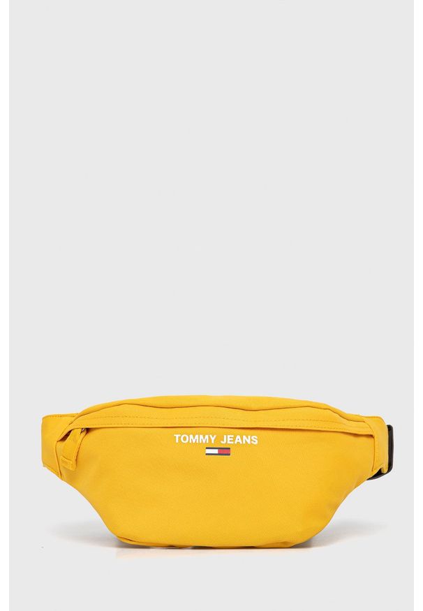Tommy Jeans nerka kolor żółty. Kolor: żółty. Materiał: materiał, włókno. Wzór: nadruk