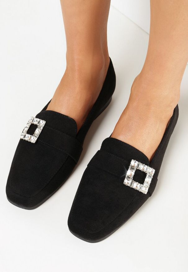 Born2be - Czarne Mokasyny z Klamerką z Ozdobnymi Cyrkoniami Heneta. Kolor: czarny. Styl: elegancki