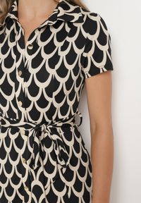 Born2be - Czarno-Beżowa Koszulowa Sukienka z Kołnierzem i Materiałowym Paskiem w Talii Vranea. Okazja: na co dzień. Typ kołnierza: dekolt w kształcie V. Kolor: czarny. Materiał: materiał. Typ sukienki: koszulowe. Styl: casual, elegancki, sportowy #2