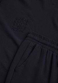 Born2be - Granatowy Letni Komplet Bogaty w Wiskozę Bluzka Oversize z Haftem i Spodnie Abis. Kolor: niebieski. Materiał: wiskoza. Wzór: haft #6